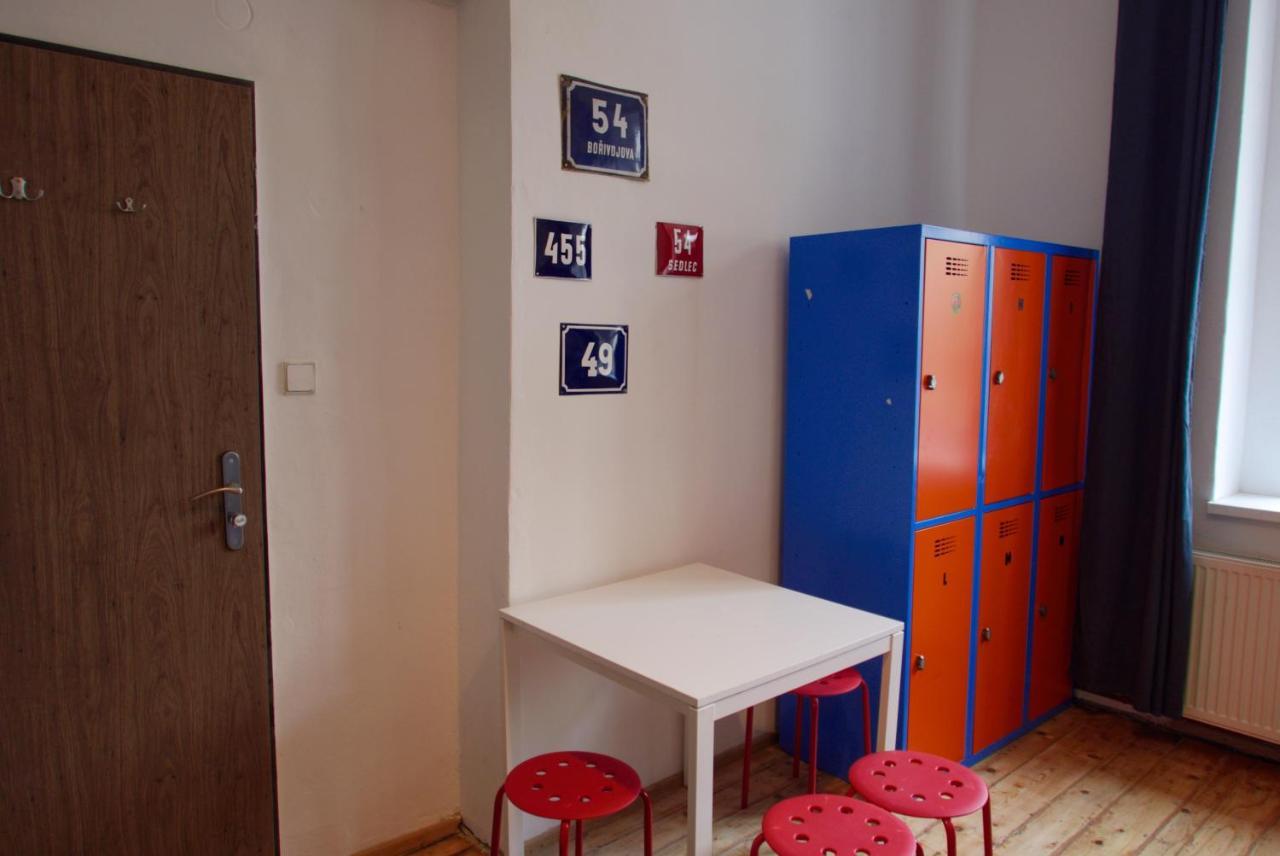 Clown And Bard Hostel Prag Dış mekan fotoğraf