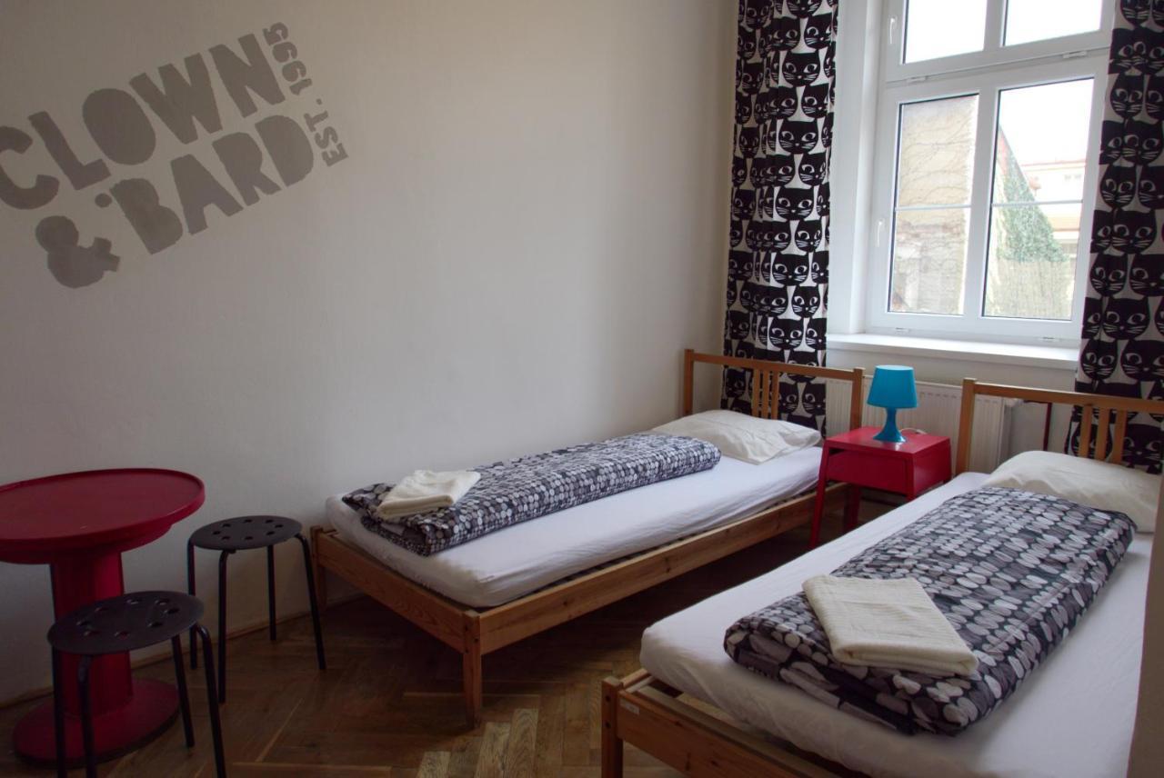 Clown And Bard Hostel Prag Dış mekan fotoğraf