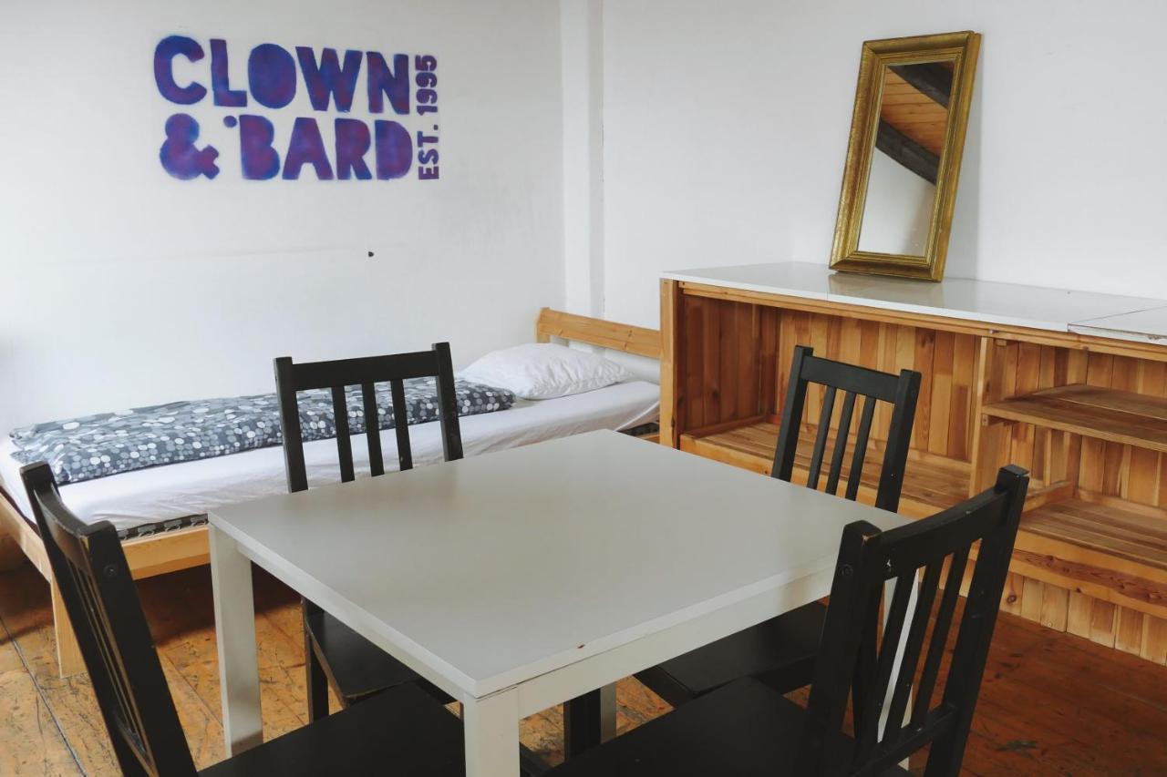 Clown And Bard Hostel Prag Dış mekan fotoğraf