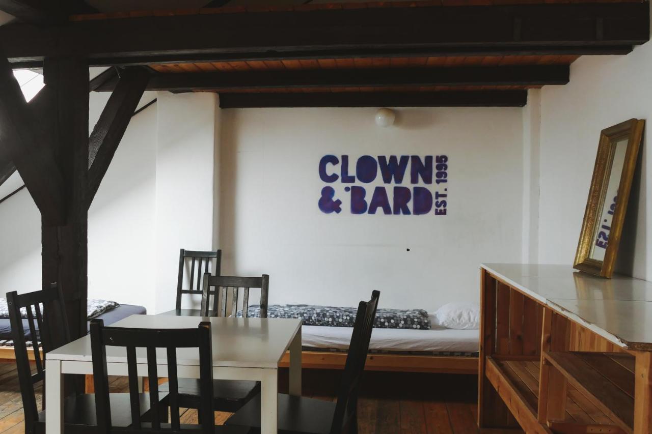 Clown And Bard Hostel Prag Dış mekan fotoğraf